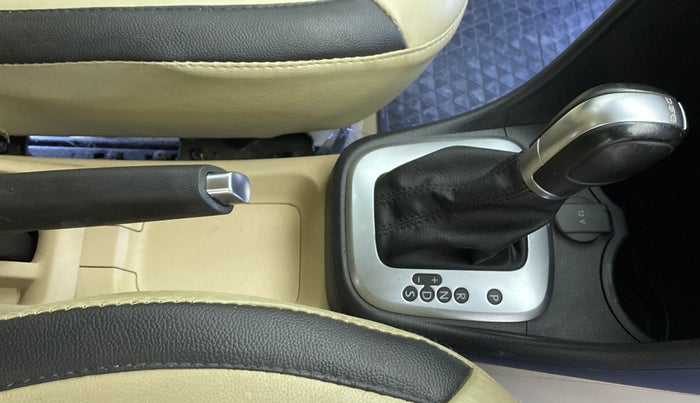 2017 Volkswagen Ameo HIGHLINE PLUS 1.5L AT 16 ALLOY, Diesel, Automatic, 60,793 km, Gear Lever