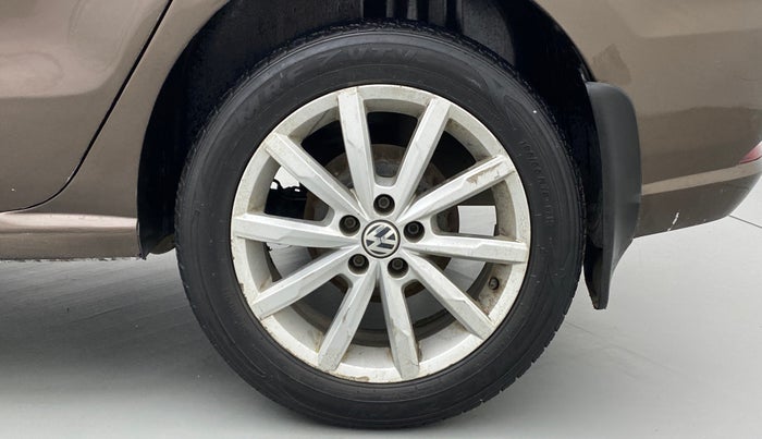 2017 Volkswagen Ameo HIGHLINE PLUS 1.5L AT 16 ALLOY, Diesel, Automatic, 60,793 km, Left Rear Wheel