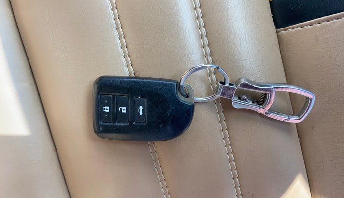 2021 Toyota YARIS G CVT, Petrol, Automatic, 16,272 km, Key Close Up