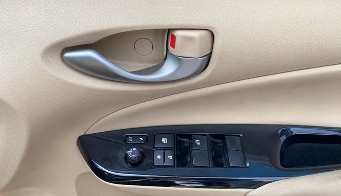 2021 Toyota YARIS G CVT, Petrol, Automatic, 16,272 km, Driver Side Door Panels Control