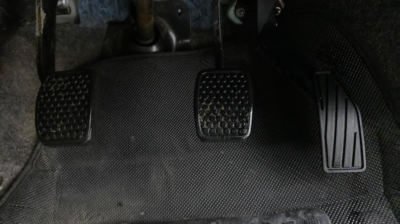 2019 Maruti Alto LXI, Petrol, Manual, 15,270 km, Pedals