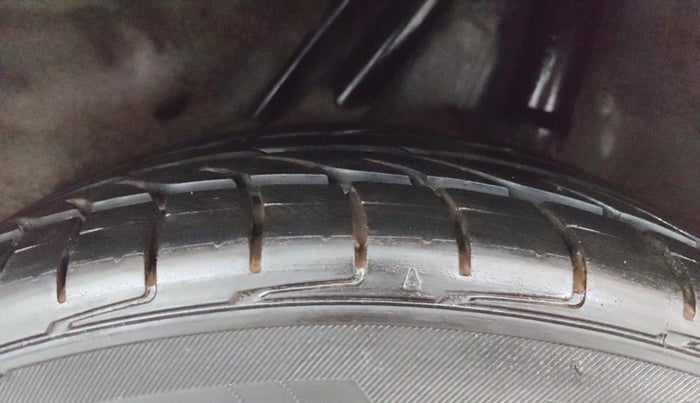 2016 Honda BR-V 1.5L I-VTEC V, Petrol, Manual, 52,881 km, Left Rear Tyre Tread