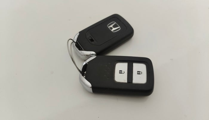 2016 Honda BR-V 1.5L I-VTEC V, Petrol, Manual, 52,881 km, Key Close Up