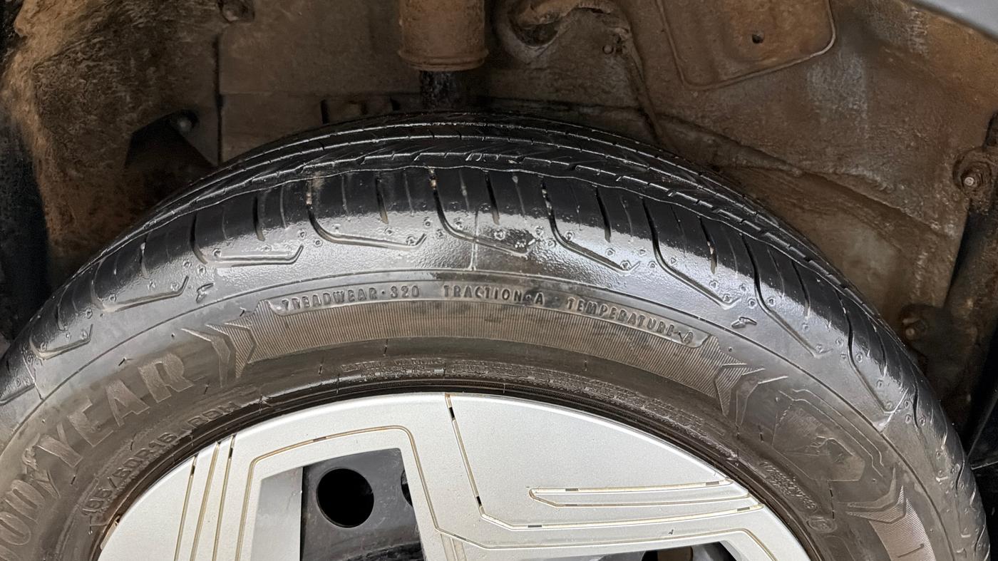 2026 Tata NEXON Pure Plus 1.2 iCNG 6MT, CNG, Manual, 5,389 km, Right Rear Tyre Tread