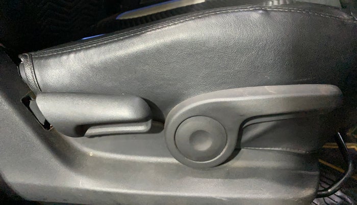 2019 Maruti S Cross ALPHA 1.3, Diesel, Manual, 93,011 km, Driver Side Adjustment Panel