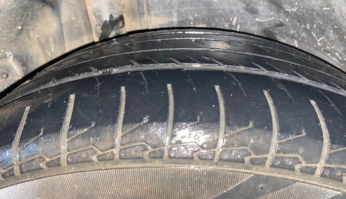 2019 Maruti S Cross ALPHA 1.3, Diesel, Manual, 93,011 km, Right Rear Tyre Tread