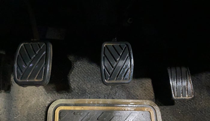 2019 Maruti S Cross ALPHA 1.3, Diesel, Manual, 93,011 km, Pedals