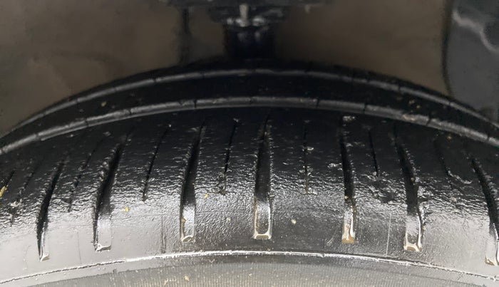 2016 Hyundai Xcent S 1.2, Petrol, Manual, 56,398 km, Right Front Tyre Tread