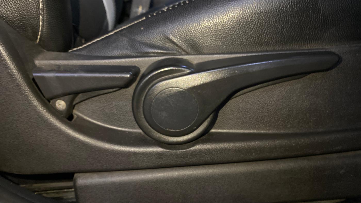 2019 Tata Tiago XZ PETROL, Petrol, Manual, 45,295 km, Driver Side Adjustment Panel