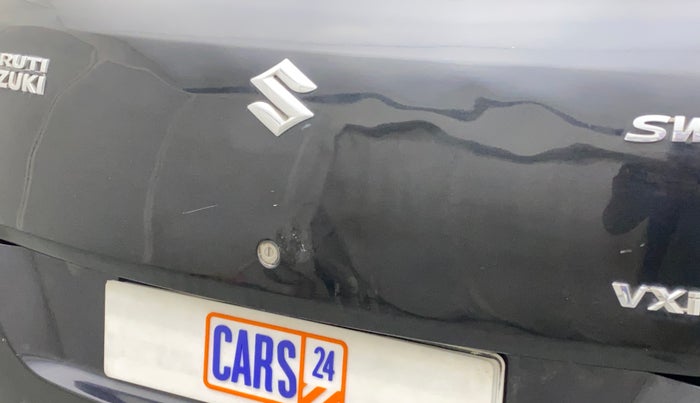 2012 Maruti Swift VXI, Petrol, Manual, 73,703 km, Dicky (Boot door) - Minor scratches