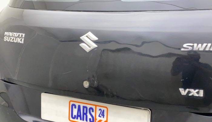 2012 Maruti Swift VXI, Petrol, Manual, 73,703 km, Dicky (Boot door) - Slightly dented
