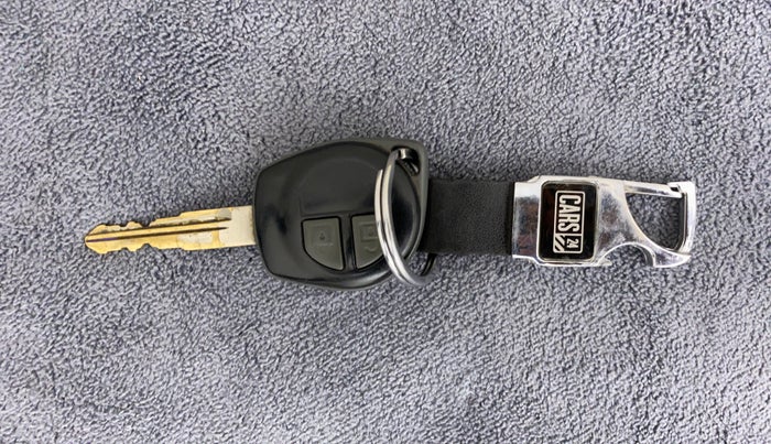 2012 Maruti Swift VXI, Petrol, Manual, 73,703 km, Key Close Up