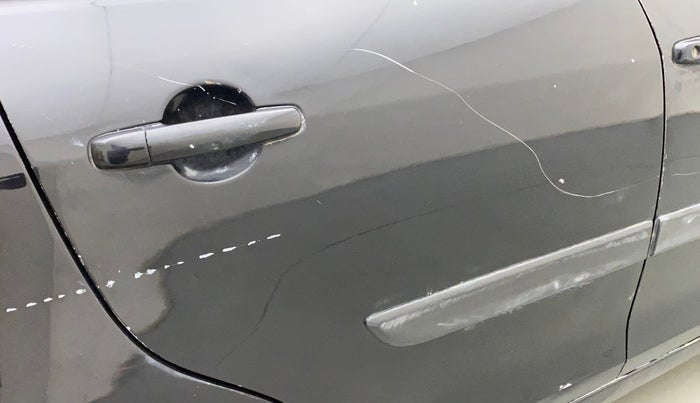 2012 Maruti Swift VXI, Petrol, Manual, 73,703 km, Right rear door - Minor scratches