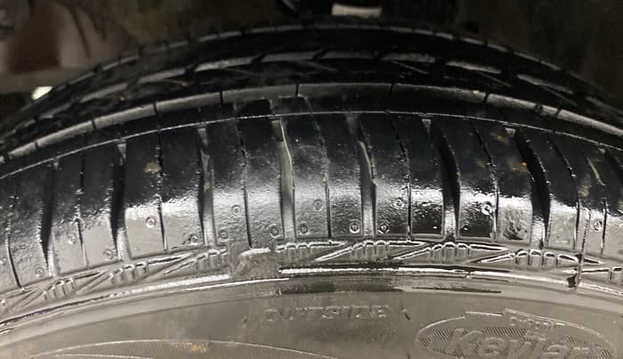2015 Honda Amaze 1.5L I-DTEC VX, Diesel, Manual, 82,464 km, Left Front Tyre Tread