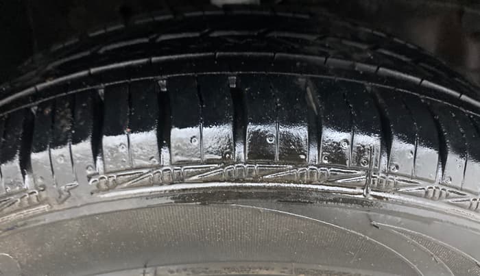 2015 Honda Amaze 1.5L I-DTEC VX, Diesel, Manual, 82,464 km, Right Front Tyre Tread