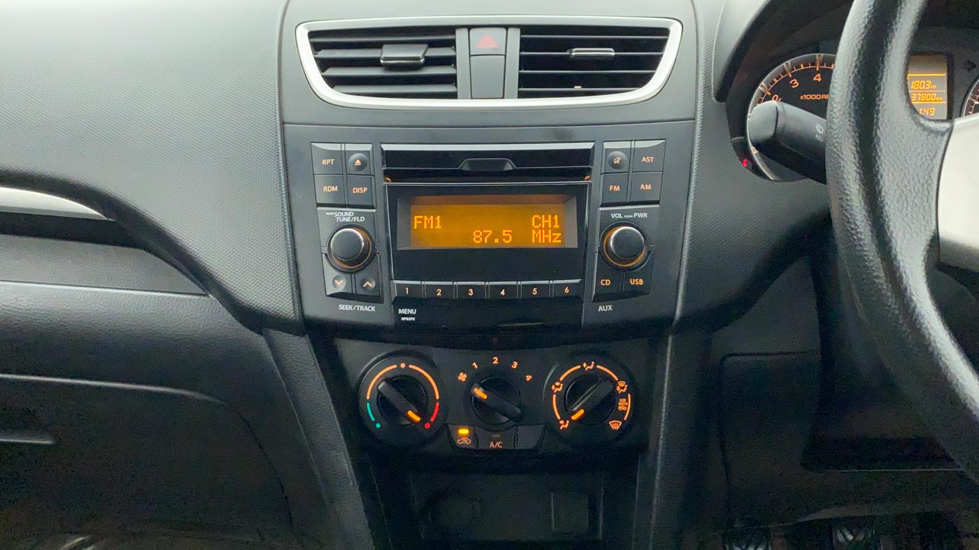 2015 Maruti Swift VXI, Petrol, Manual, 37,800 km, Air Conditioner