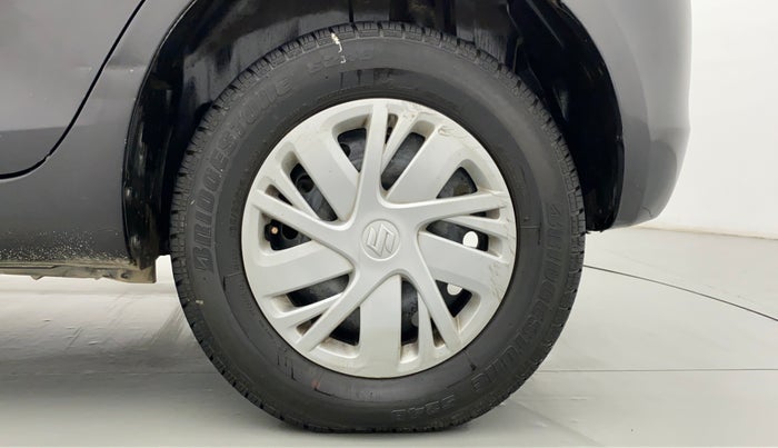 2015 Maruti Swift VXI, Petrol, Manual, 37,800 km, Left Rear Wheel