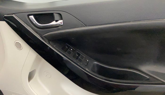 2023 Tata NEXON XZA PLUS DIESEL, Diesel, Automatic, 31,990 km, Driver Side Door Panels Control