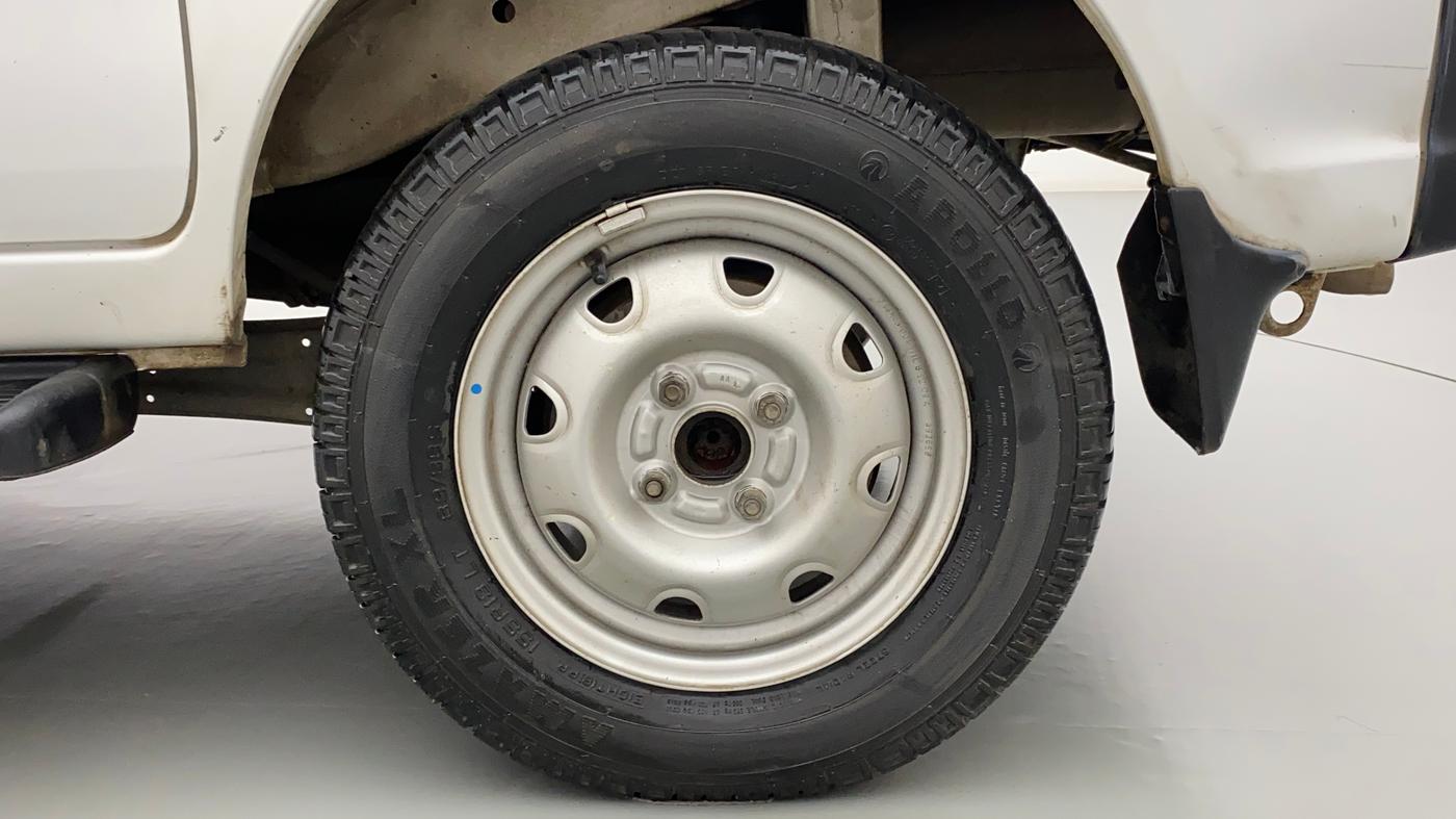 2012 Maruti Eeco 7 STR, Petrol, Manual, 31,741 km, Left Rear Wheel