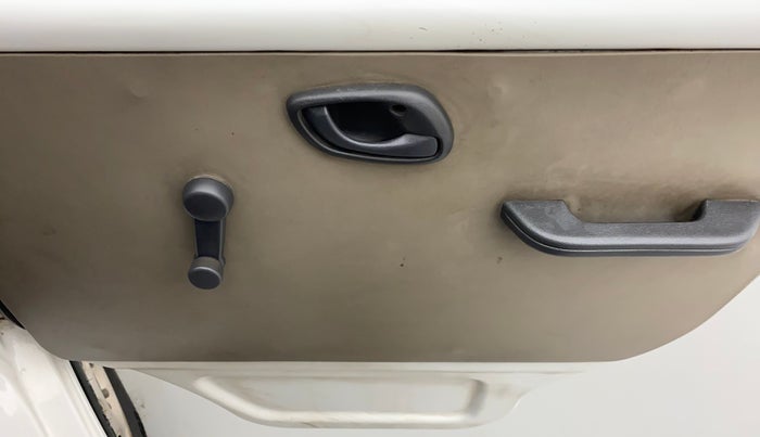 2012 Maruti Eeco 7 STR, Petrol, Manual, 31,741 km, Driver Side Door Panels Control