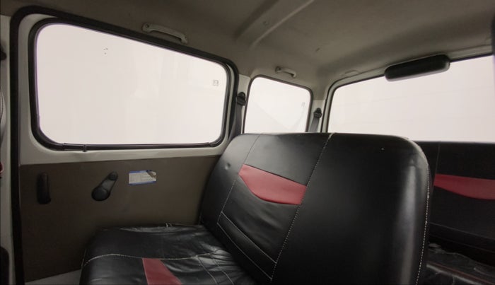 2012 Maruti Eeco 7 STR, Petrol, Manual, 31,741 km, Right Side Rear Door Cabin