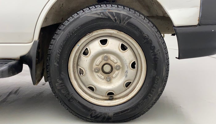 2012 Maruti Eeco 7 STR, Petrol, Manual, 31,741 km, Right Front Wheel