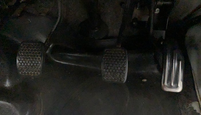 2012 Maruti Eeco 7 STR, Petrol, Manual, 31,741 km, Pedals