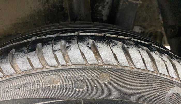 2016 Hyundai Grand i10 MAGNA 1.2 KAPPA VTVT, Petrol, Manual, 50,232 km, Left Rear Tyre Tread