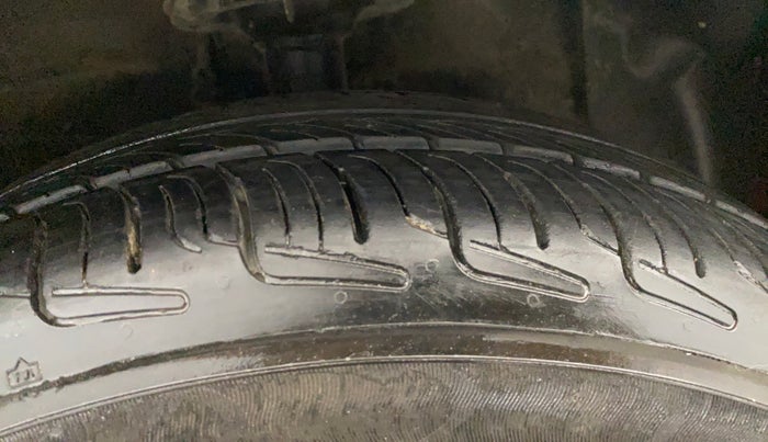 2016 Hyundai Grand i10 MAGNA 1.2 KAPPA VTVT, Petrol, Manual, 50,232 km, Right Front Tyre Tread