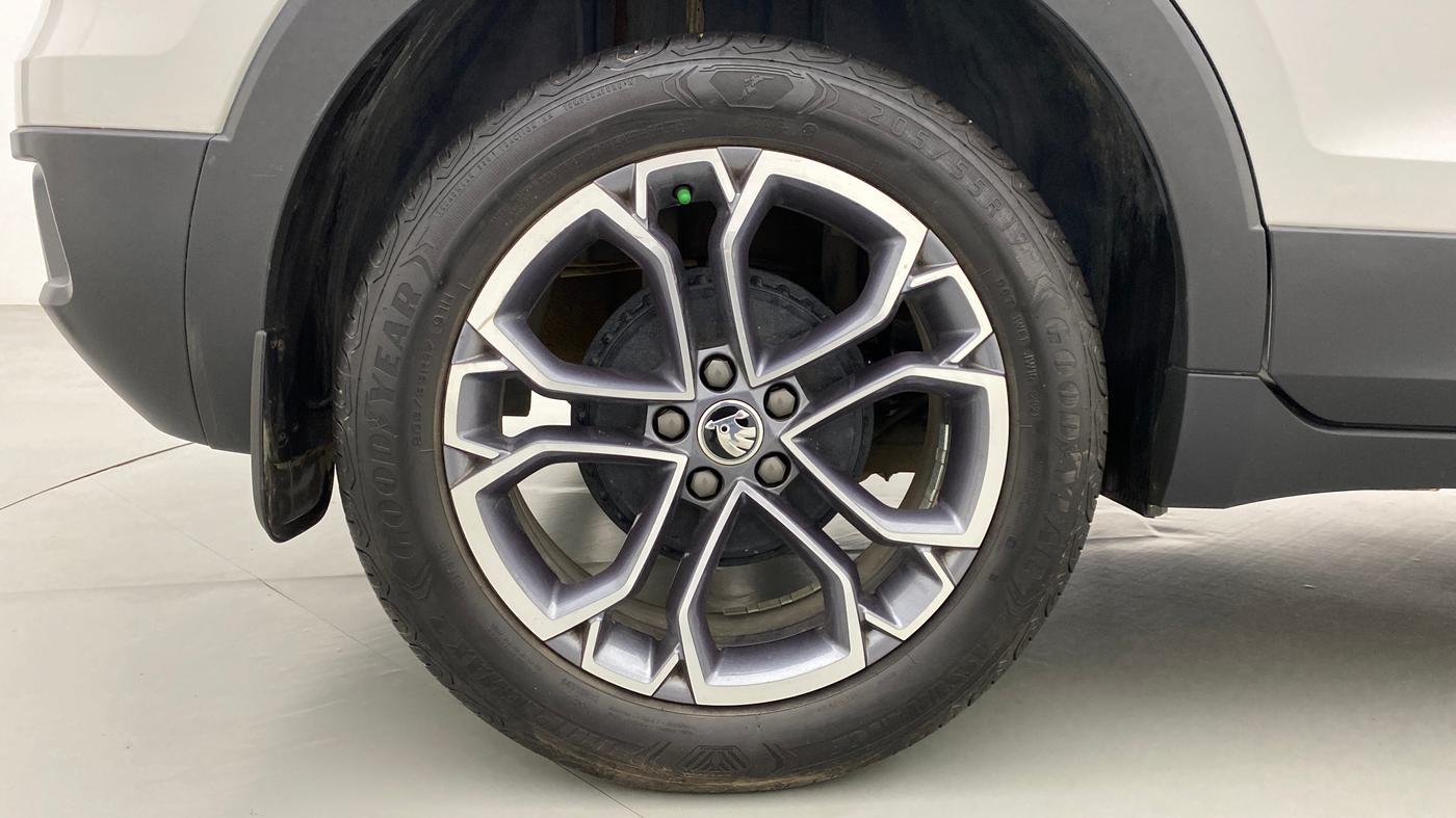 2021 Skoda KUSHAQ STYLE 1.5 TSI MT, Petrol, Manual, 10,928 km, Right Rear Wheel