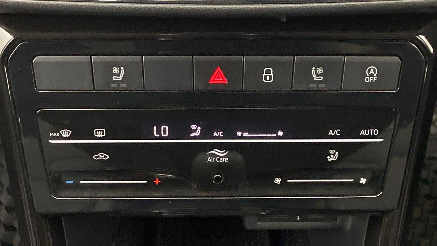 2021 Skoda KUSHAQ STYLE 1.5 TSI MT, Petrol, Manual, 10,928 km, Automatic Climate Control
