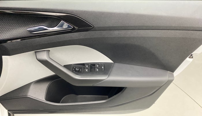 2021 Skoda KUSHAQ STYLE 1.5 TSI MT, Petrol, Manual, 10,928 km, Driver Side Door Panels Control