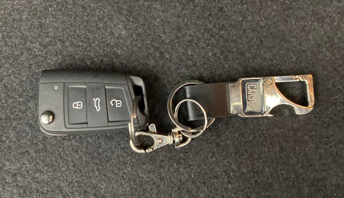 2021 Skoda KUSHAQ STYLE 1.5 TSI MT, Petrol, Manual, 10,928 km, Key Close Up