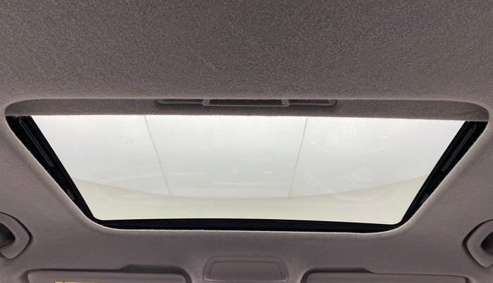 2021 Skoda KUSHAQ STYLE 1.5 TSI MT, Petrol, Manual, 10,928 km, Moonroof/ Sunroof