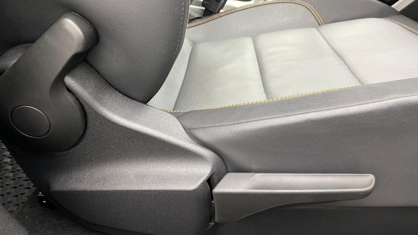 2021 Skoda KUSHAQ STYLE 1.5 TSI MT, Petrol, Manual, 10,928 km, Driver Side Adjustment Panel