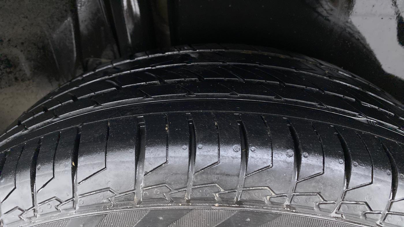 2020 Maruti S Cross DELTA SHVS PETROL, Petrol, Manual, 30,385 km, Right Rear Tyre Tread
