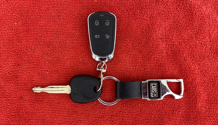 2021 Hyundai VENUE E 1.2, Petrol, Manual, 10,335 km, Key Close Up