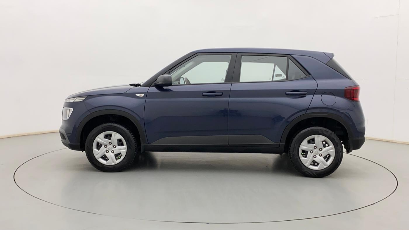 2021 Hyundai VENUE E 1.2, Petrol, Manual, 10,335 km, Left Side
