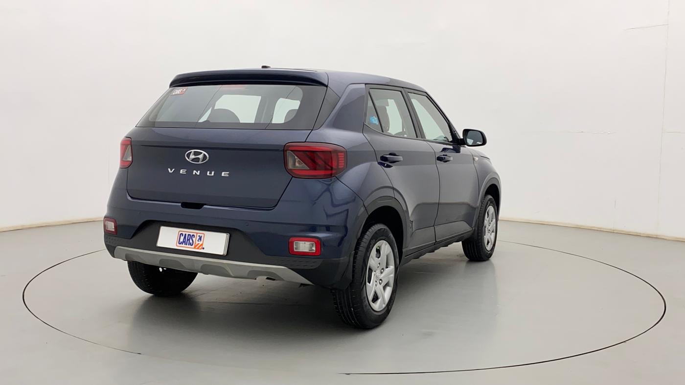 2021 Hyundai VENUE E 1.2, Petrol, Manual, 10,335 km, Right Back Diagonal