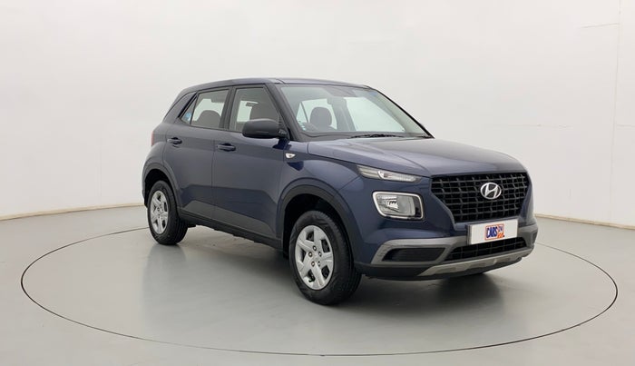 2021 Hyundai VENUE E 1.2, Petrol, Manual, 10,335 km, Right Front Diagonal