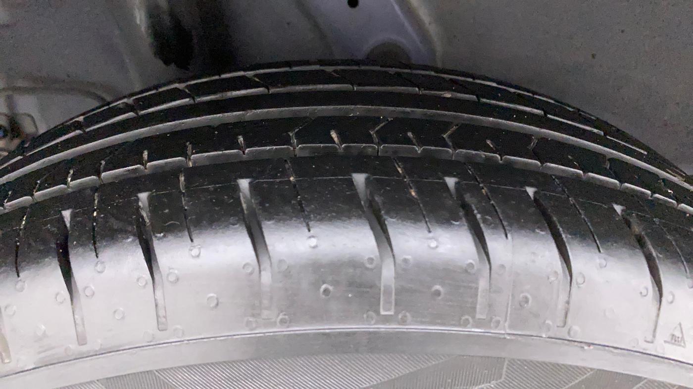 2021 Hyundai VENUE E 1.2, Petrol, Manual, 10,335 km, Right Rear Tyre Tread