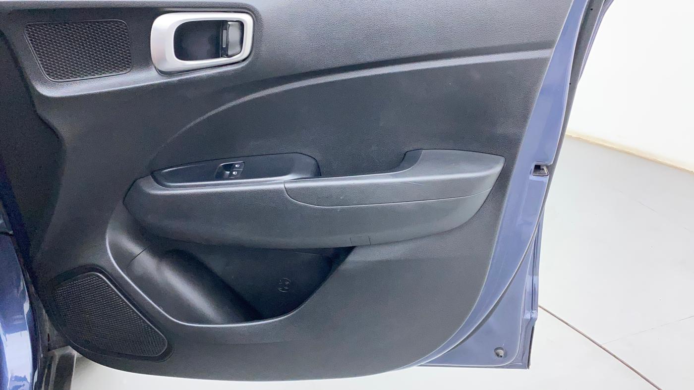 2021 Hyundai VENUE E 1.2, Petrol, Manual, 10,335 km, Driver Side Door Panels Control