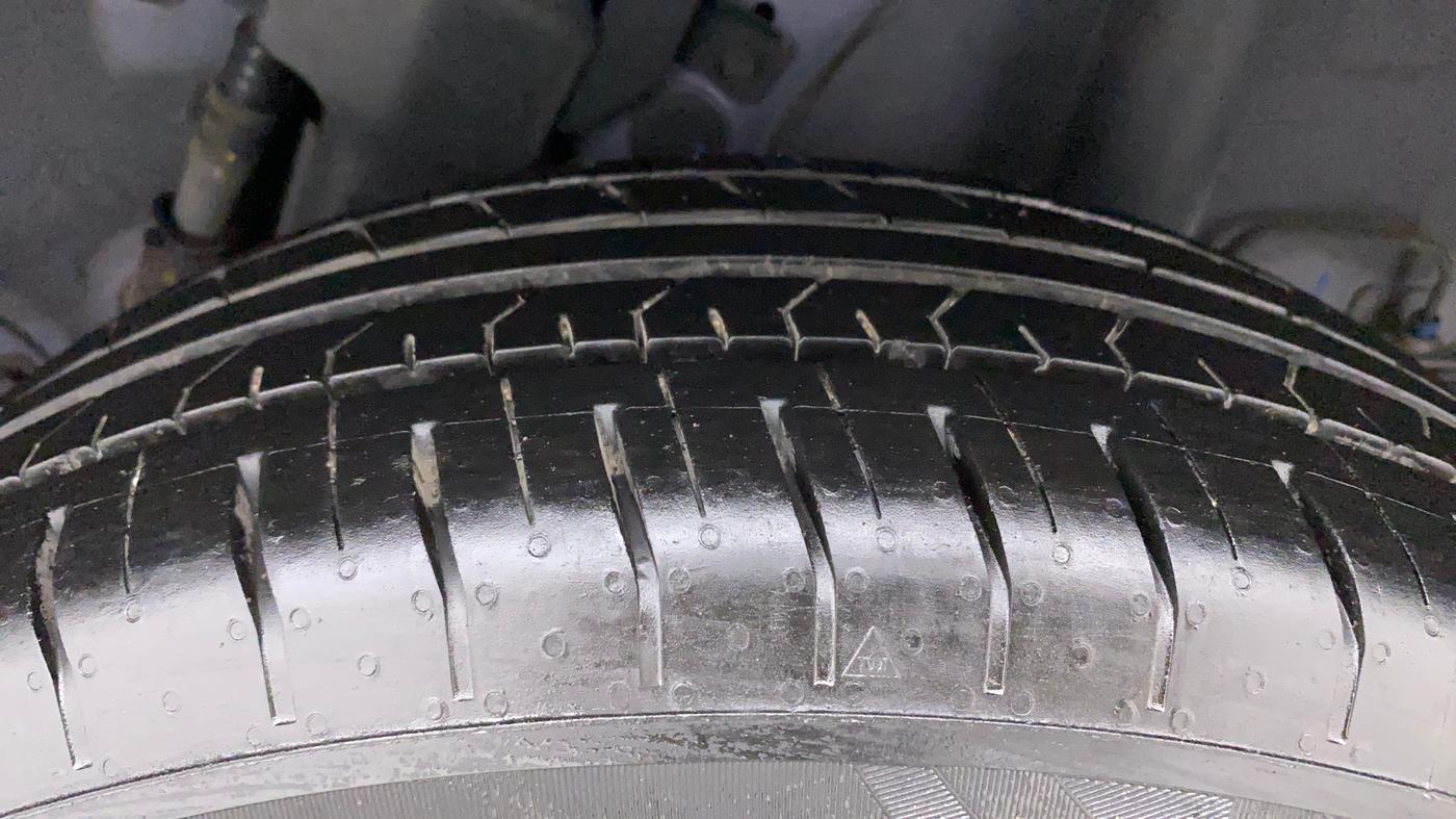 2021 Hyundai VENUE E 1.2, Petrol, Manual, 10,335 km, Left Rear Tyre Tread