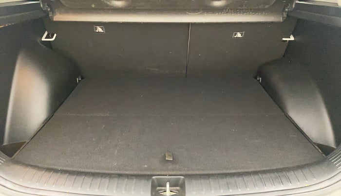 2023 KIA SELTOS HTX PETROL 1.5, Petrol, Manual, 2,955 km, Boot Inside