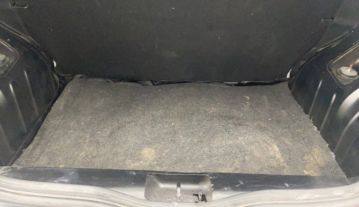 2018 Renault Kwid RXT 1.0 (O), Petrol, Manual, 76,789 km, Boot Inside