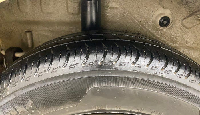 2017 Maruti Celerio ZXI, Petrol, Manual, 77,784 km, Right Rear Tyre Tread