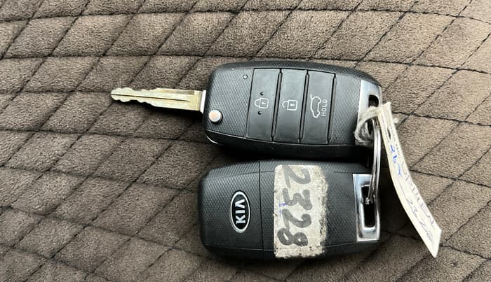 2020 KIA SONET HTK PLUS 1.5 AT, Diesel, Automatic, 66,516 km, Key Close Up