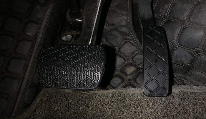 2024 MG ASTOR Select 1.5 CVT (Ivory), Petrol, Automatic, 20,164 km, Pedals