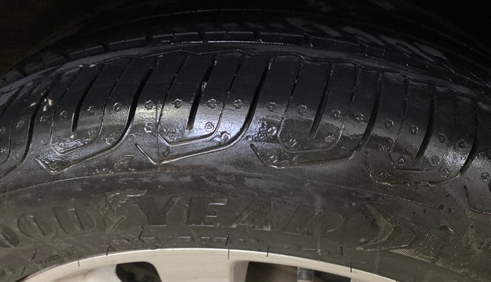 2024 MG ASTOR Select 1.5 CVT (Ivory), Petrol, Automatic, 20,164 km, Right Rear Tyre Tread