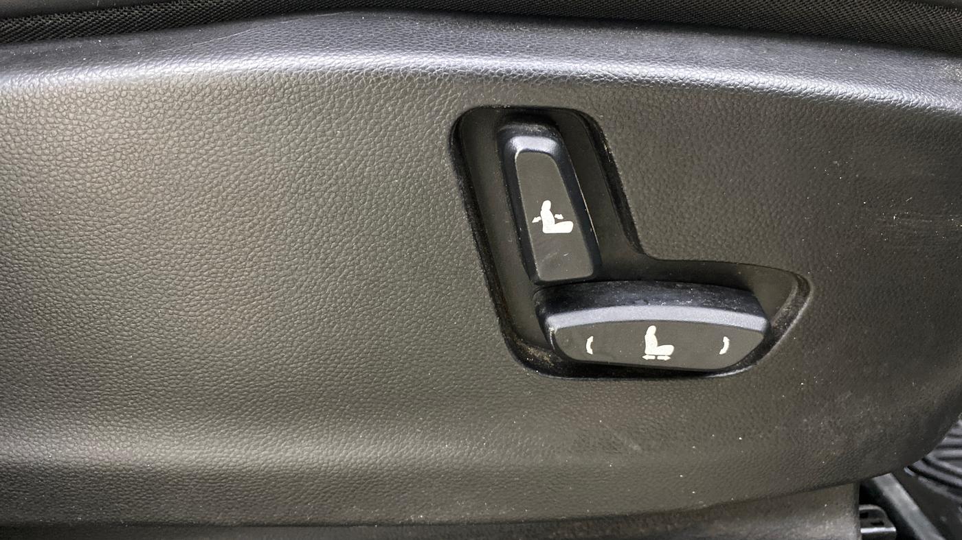 2021 MG HECTOR SHARP 2.0 DIESEL, Diesel, Manual, 31,836 km, Driver Side Adjustment Panel